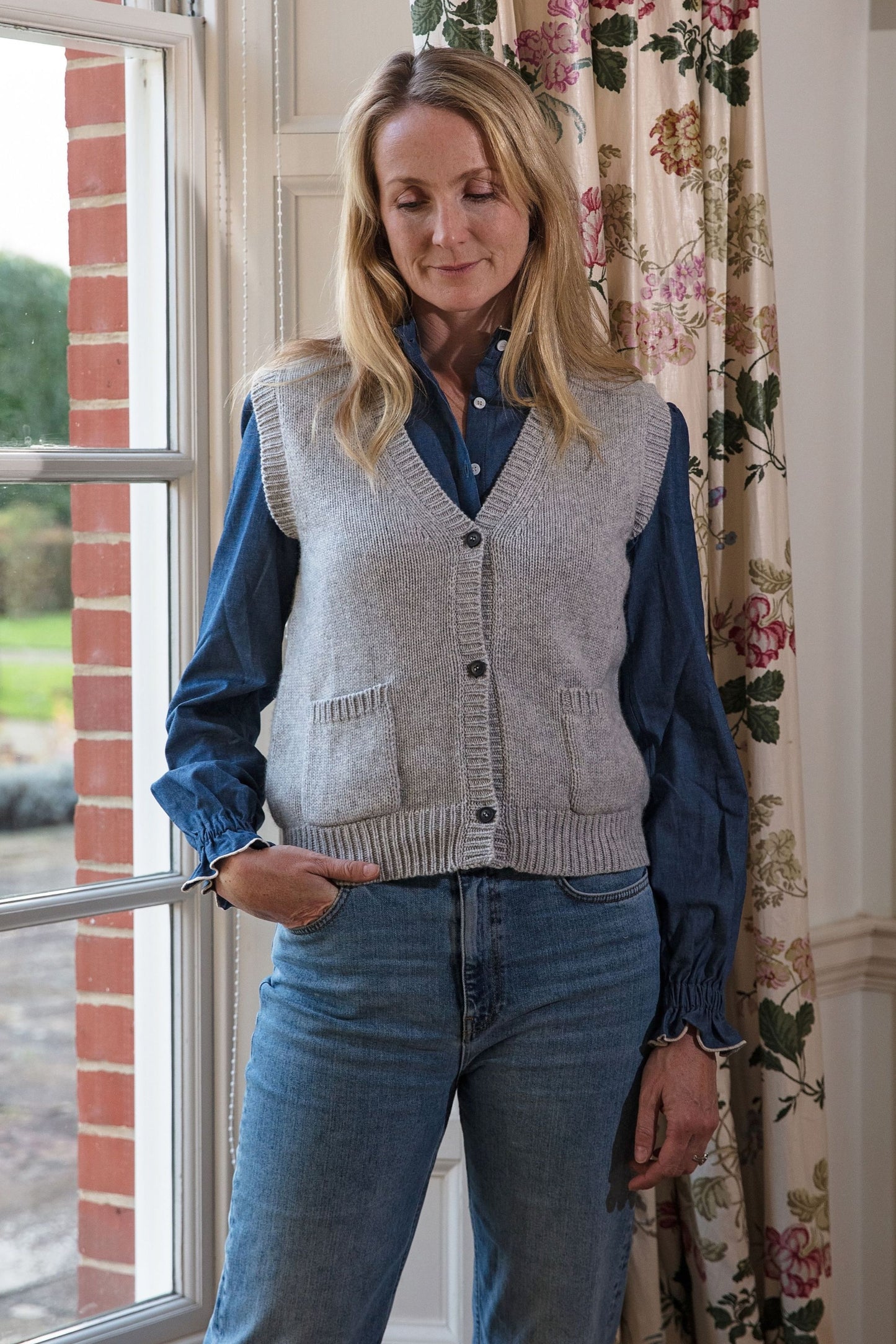 Button-Up Tank in Silver Grey